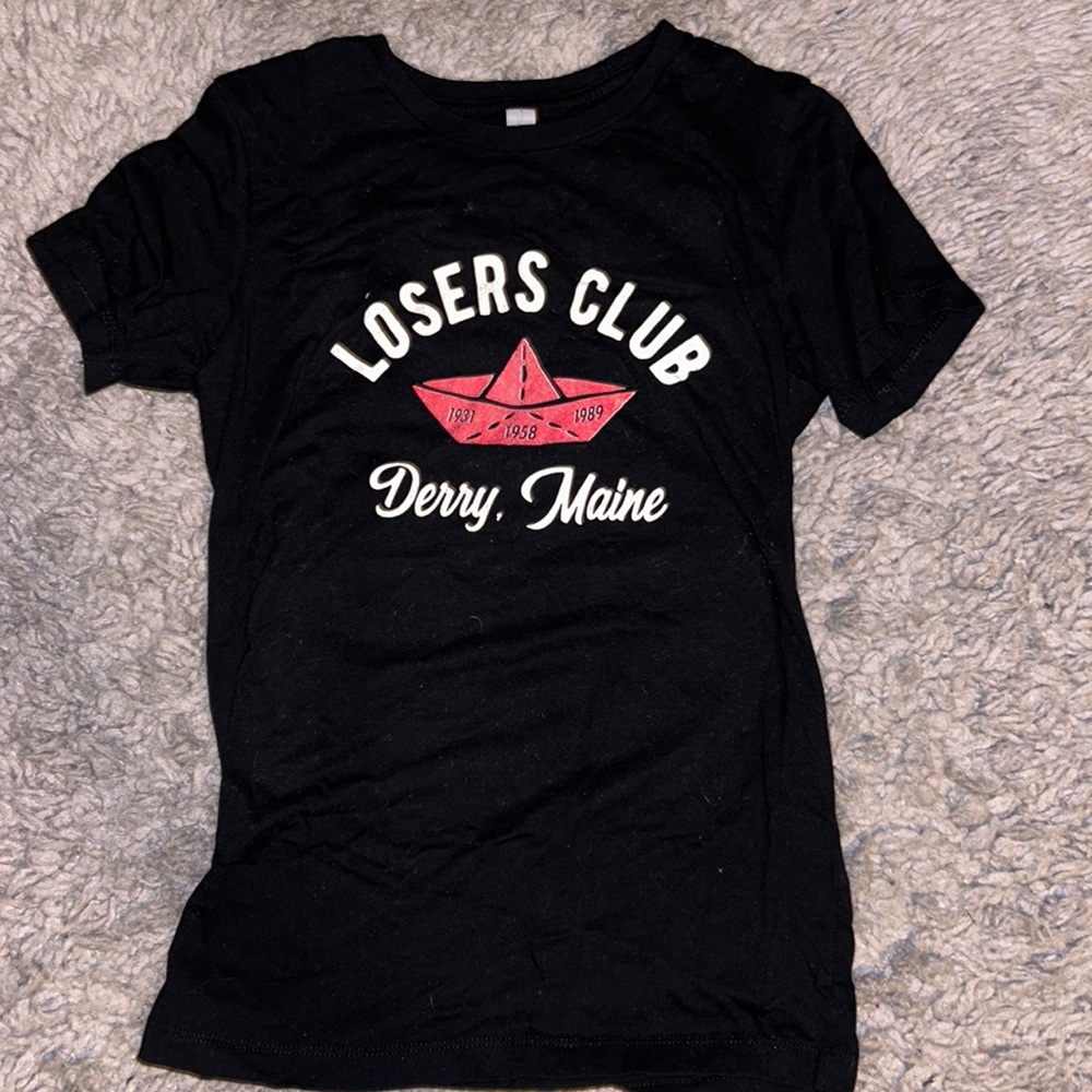 “IT” movie tee shirt, size small